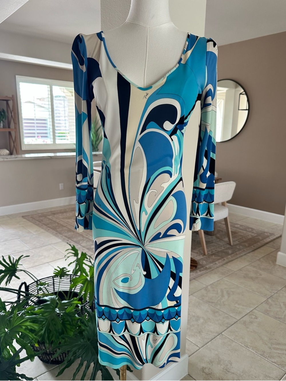 Emilio Pucci V-Neck 3/4 Sleeve, Size 40 IT